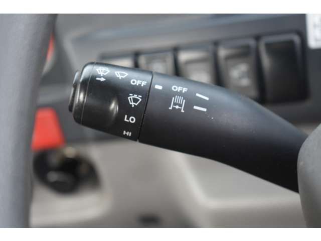 ISUZU ELF 2015 Image 31