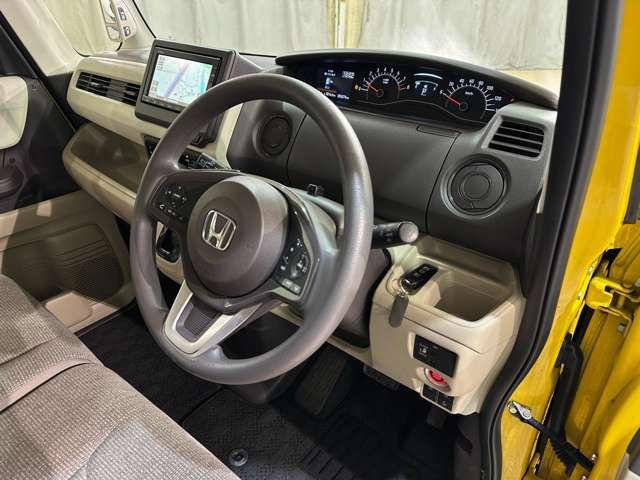 HONDA N BOX 2017 Image 31