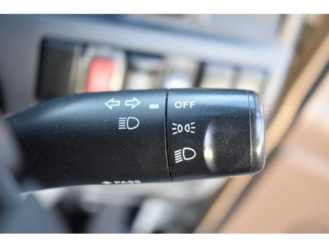 ISUZU ELF 2014 Image 31