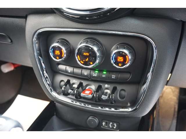 BMW MINI COOPER CLUB 2016 Image 31