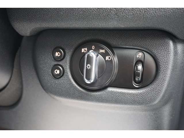 BMW MINI COOPER CLUB 2016 Image 31