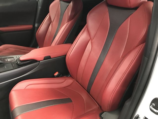 TOYOTA LEXUS UX250H 2019 Image 31