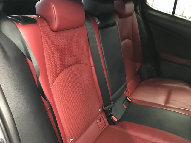 TOYOTA LEXUS UX250H 2019 Image 31