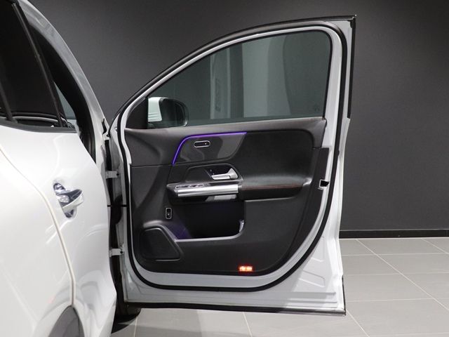 MERCEDES BENZ GLA CL 2022 Image 31