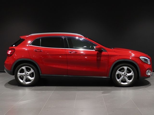 MERCEDES BENZ GLA CL 2018 Image 31