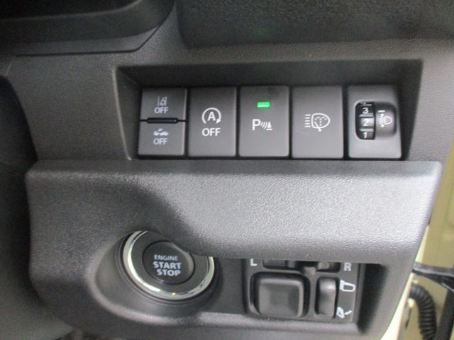 SUZUKI JIMNY NOMADE 2025 Image 31