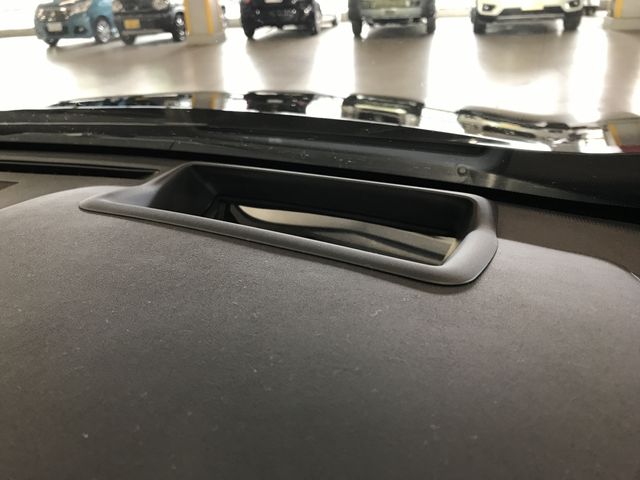 TOYOTA LEXUS UX250H 2023 Image 31