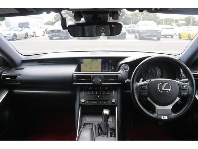 TOYOTA LEXUS IS300 2017 Image 31