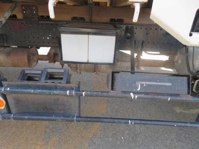 ISUZU FORWARD 2012 Image 31