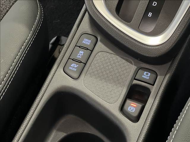 TOYOTA YARIS CROSS HYBRID 2023 Image 31