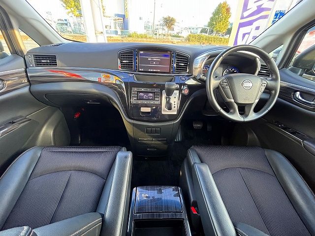 NISSAN ELGRAND 2018 Image 31