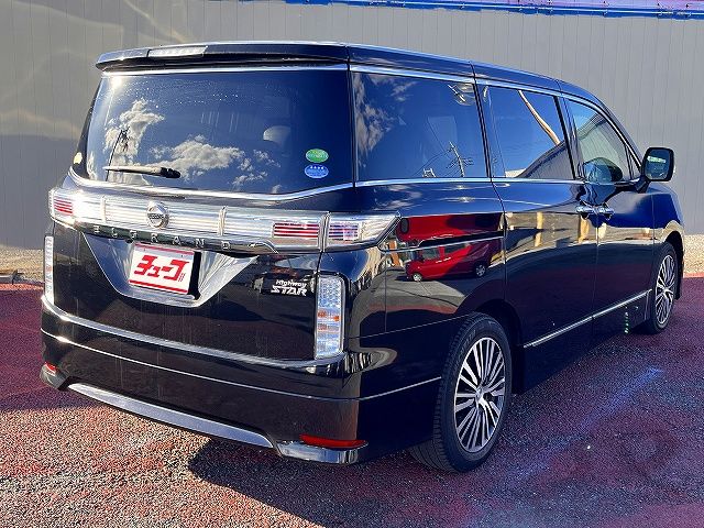 NISSAN ELGRAND 2018 Image 31
