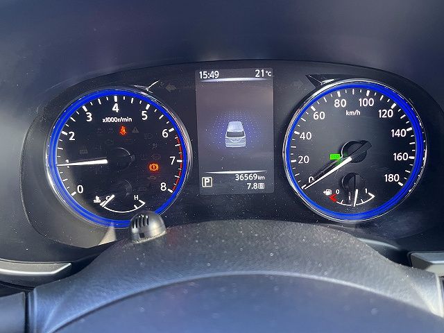 NISSAN ELGRAND 2018 Image 31