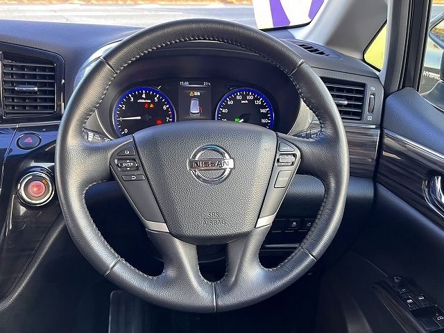 NISSAN ELGRAND 2018 Image 31