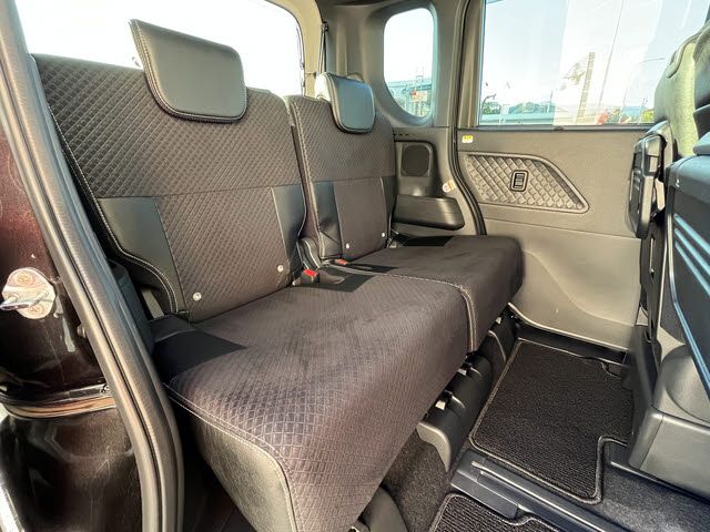 DAIHATSU TANTO CUSTOM 4WD 2021 Image 31