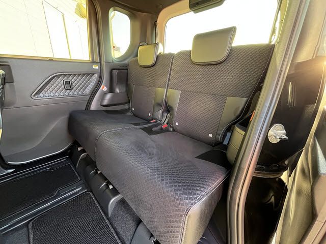 DAIHATSU TANTO CUSTOM 4WD 2021 Image 31