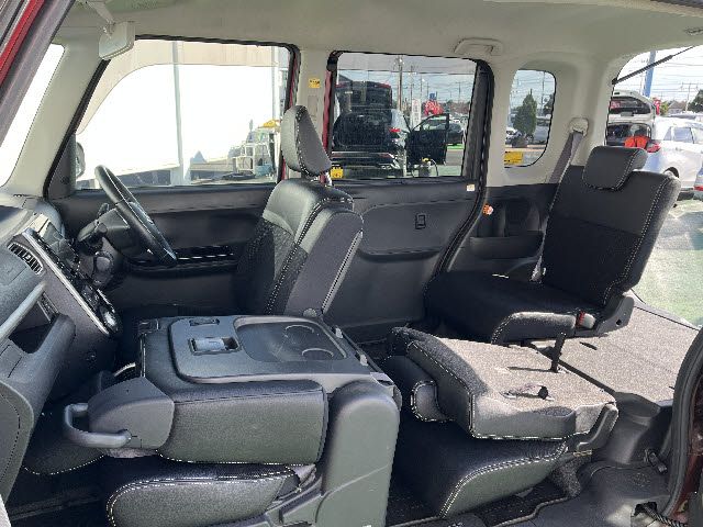 DAIHATSU TANTO CUSTOM 2017 Image 31