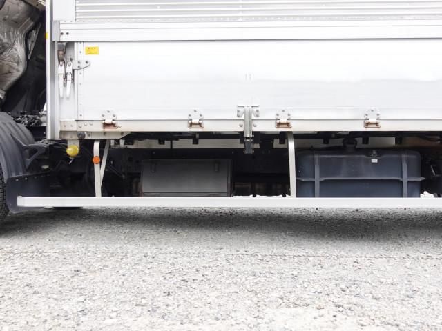 MITSUBISHI FUSOU FIGHTER 2017 Image 31