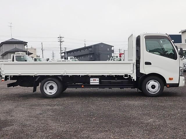 HINO DUTRO 2020 Image 31