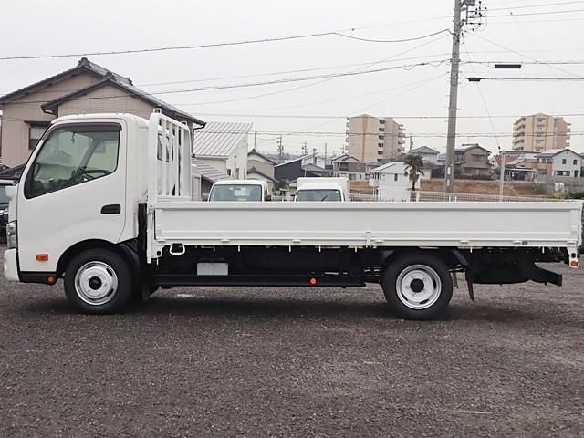 HINO DUTRO 2020 Image 31