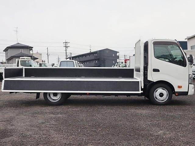 HINO DUTRO 2020 Image 31