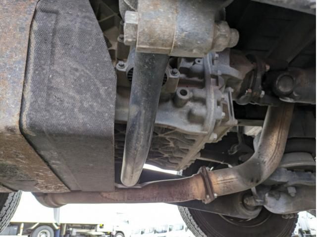 NISSAN DIESEL QUON 2016 Image 31