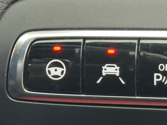 MERCEDES BENZ C CLAS 2015 Image 31