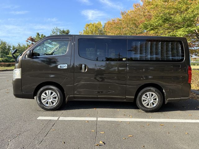 NISSAN NV350 CARAVAN 4WD 2014 Image 31