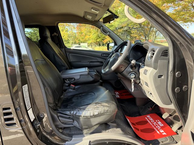 NISSAN NV350 CARAVAN 4WD 2014 Image 31