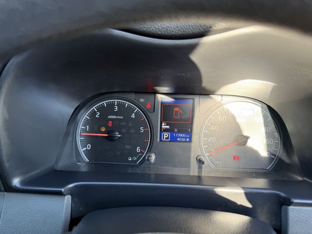 NISSAN NV350 CARAVAN 4WD 2014 Image 31