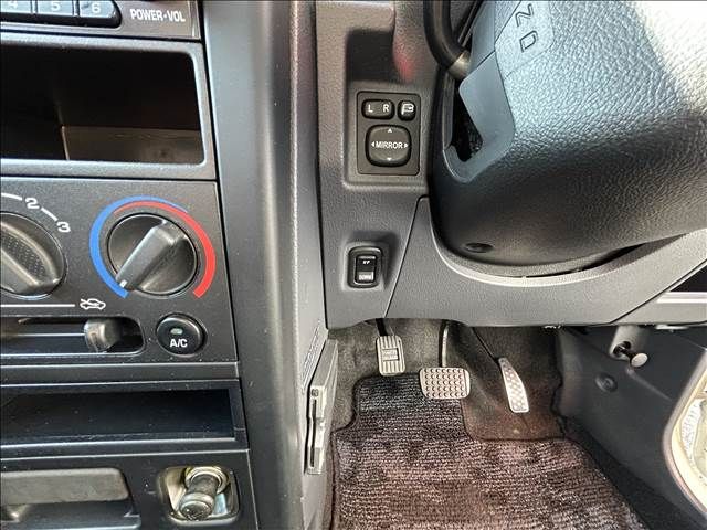 DAIHATSU NAKED 2002 Image 31