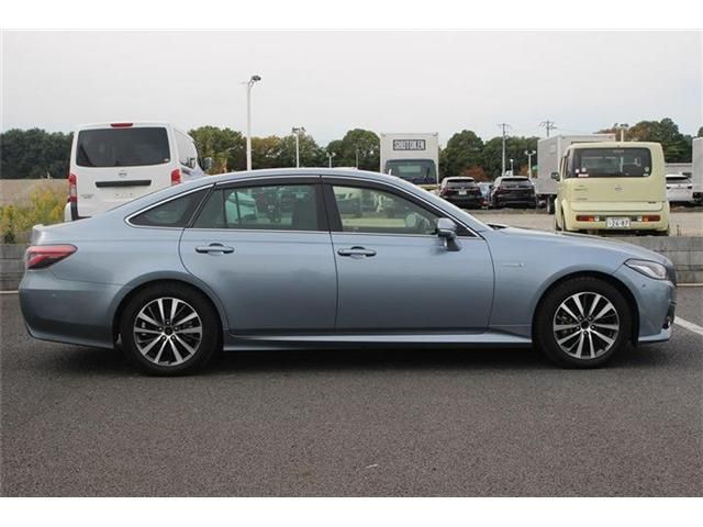 TOYOTA CROWN SEDAN HYBRID 2018 Image 31