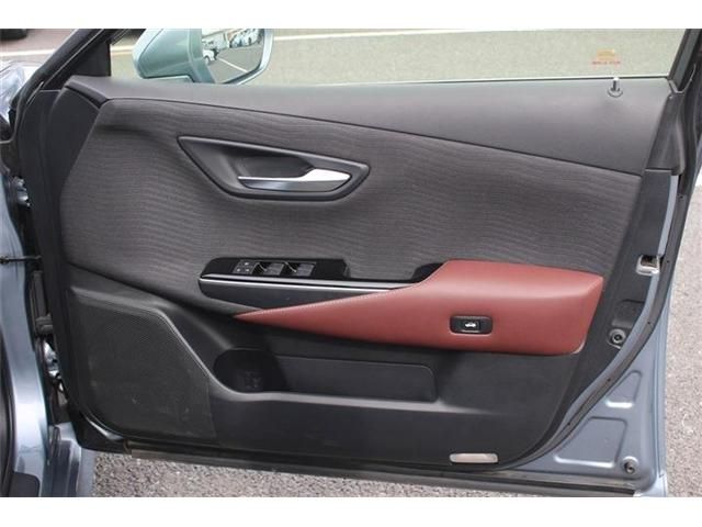 TOYOTA CROWN SEDAN HYBRID 2018 Image 31