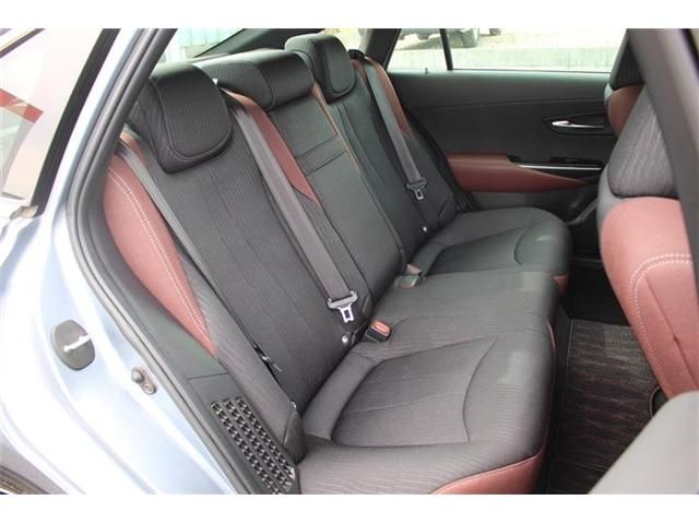 TOYOTA CROWN SEDAN HYBRID 2018 Image 31