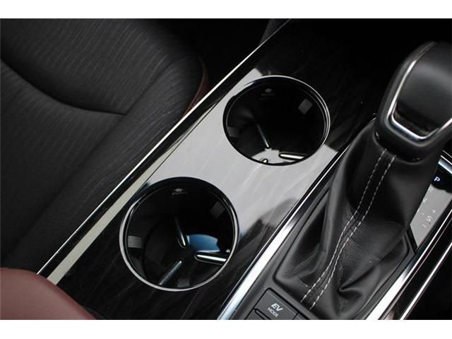 TOYOTA CROWN SEDAN HYBRID 2018 Image 31