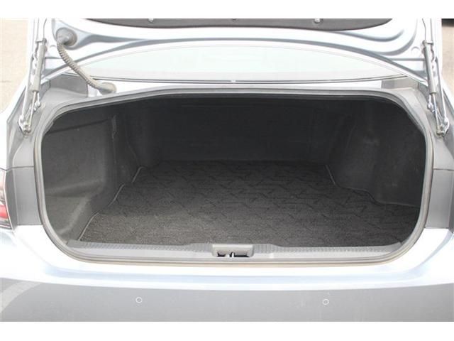 TOYOTA CROWN SEDAN HYBRID 2018 Image 31