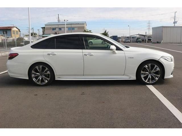 TOYOTA CROWN SEDAN HYBRID 2019 Image 31