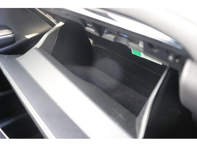 TOYOTA CROWN SEDAN HYBRID 2019 Image 31