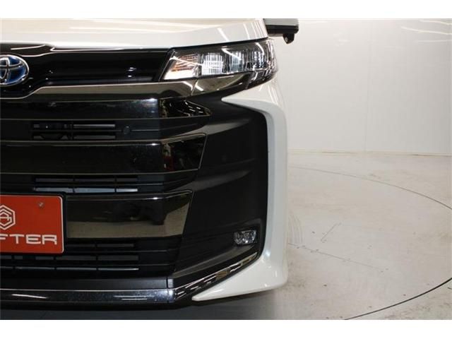 TOYOTA NOAH HYBRID 2023 Image 31