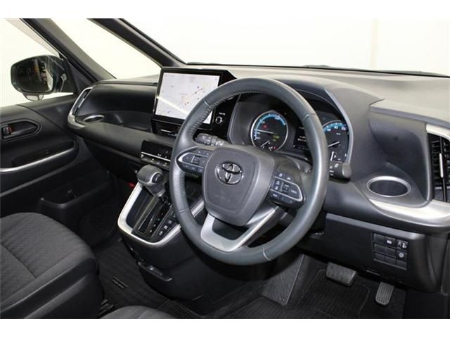 TOYOTA NOAH HYBRID 2023 Image 31