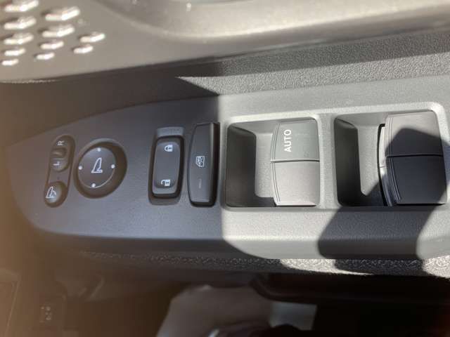 HONDA N BOX CUSTOM 2024 Image 31