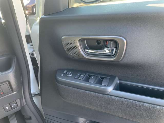 HONDA N BOX CUSTOM 2024 Image 31