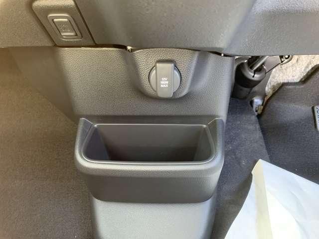 HONDA N BOX CUSTOM 2024 Image 31