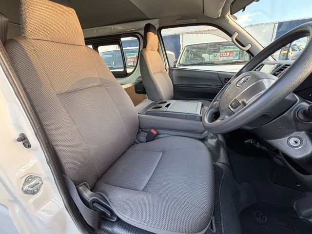 TOYOTA REGIUSACE VAN 1.25T 2020 Image 31