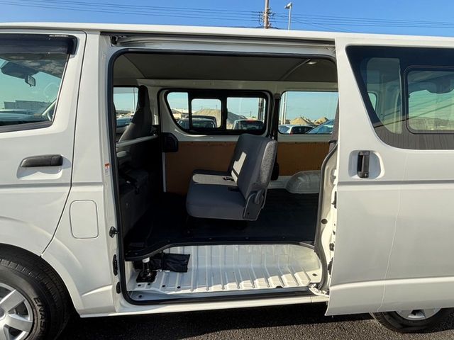 TOYOTA REGIUSACE VAN 1.25T 2020 Image 31