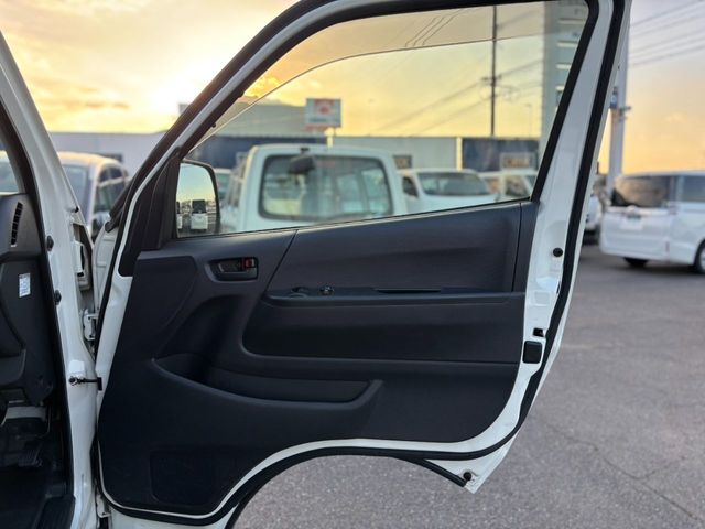 TOYOTA REGIUSACE VAN 1.25T 2020 Image 31