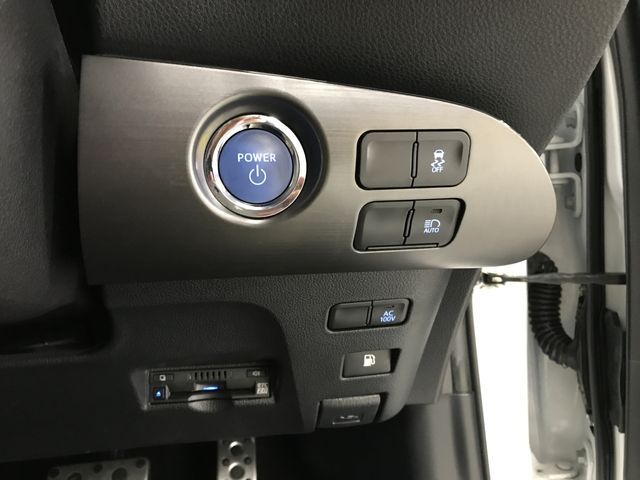 TOYOTA PRIUS 2022 Image 31