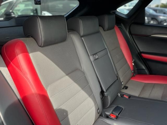 TOYOTA LEXUS NX300 2018 Image 31