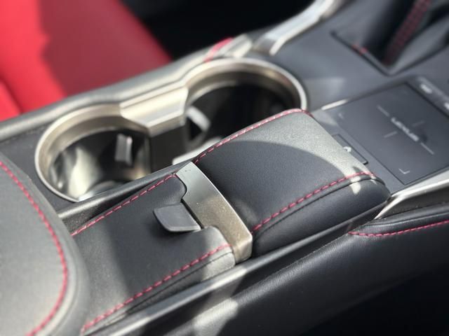 TOYOTA LEXUS NX300 2018 Image 31