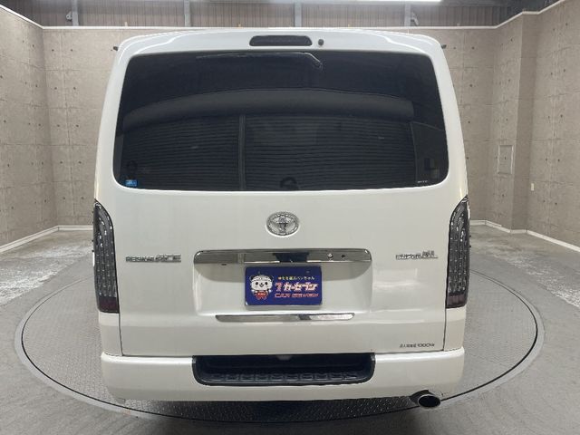 TOYOTA REGIUSACE VAN 2WD 2018 Image 31